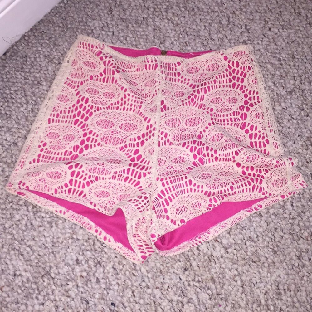 Skull patterned shorts